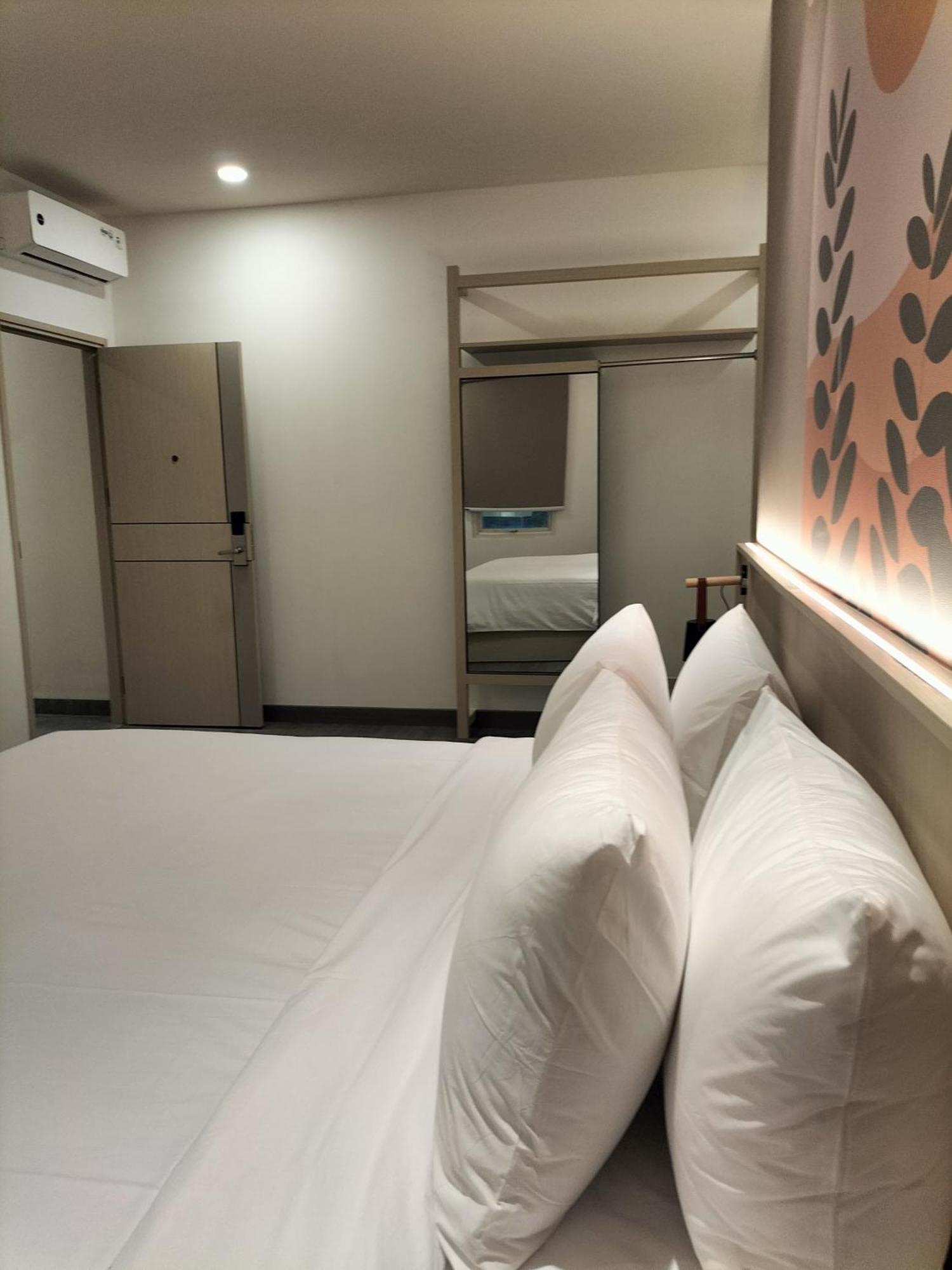 True Blue Hotel Menteng ジャカルタ エクステリア 写真