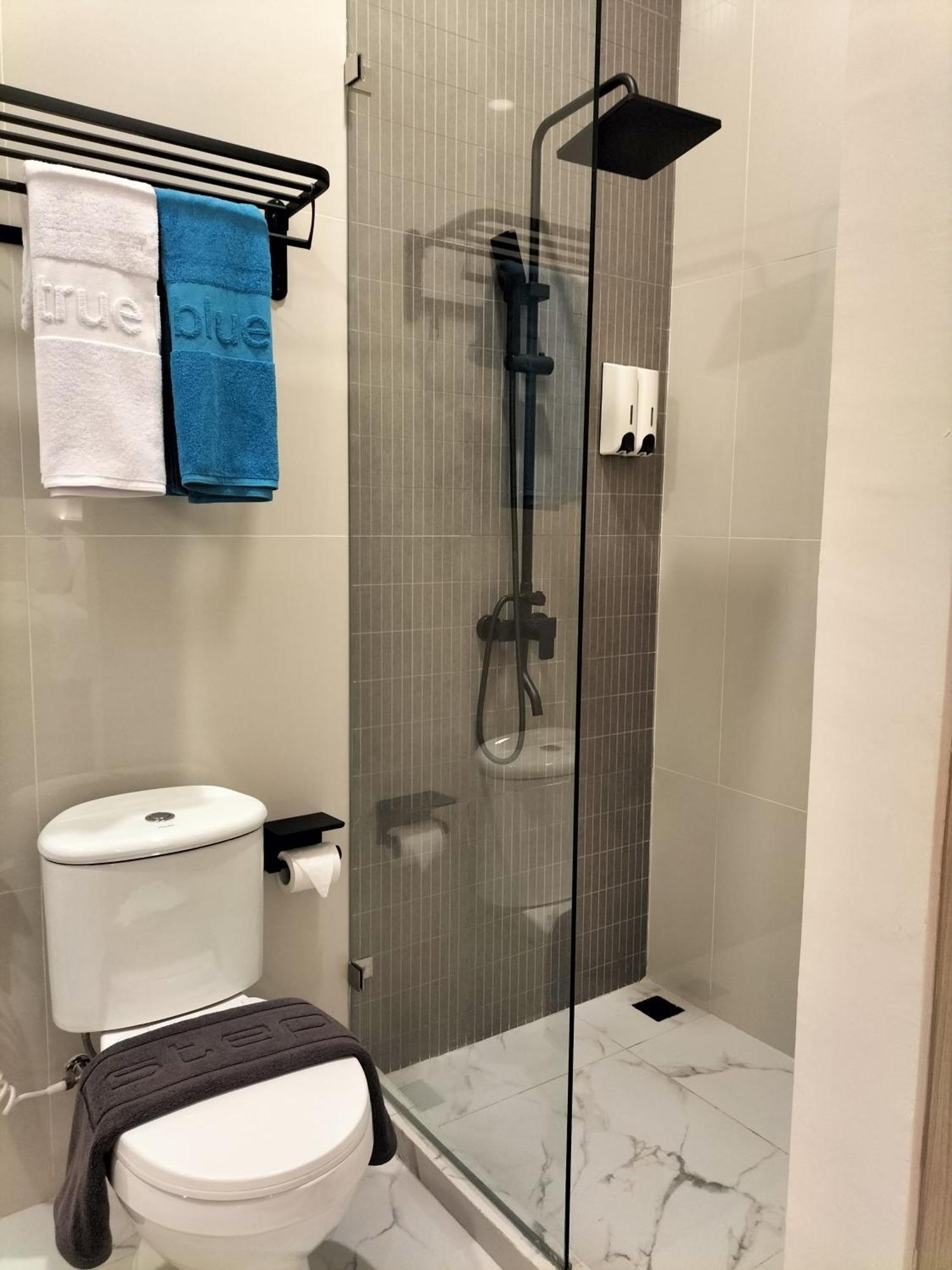 True Blue Hotel Menteng ジャカルタ エクステリア 写真