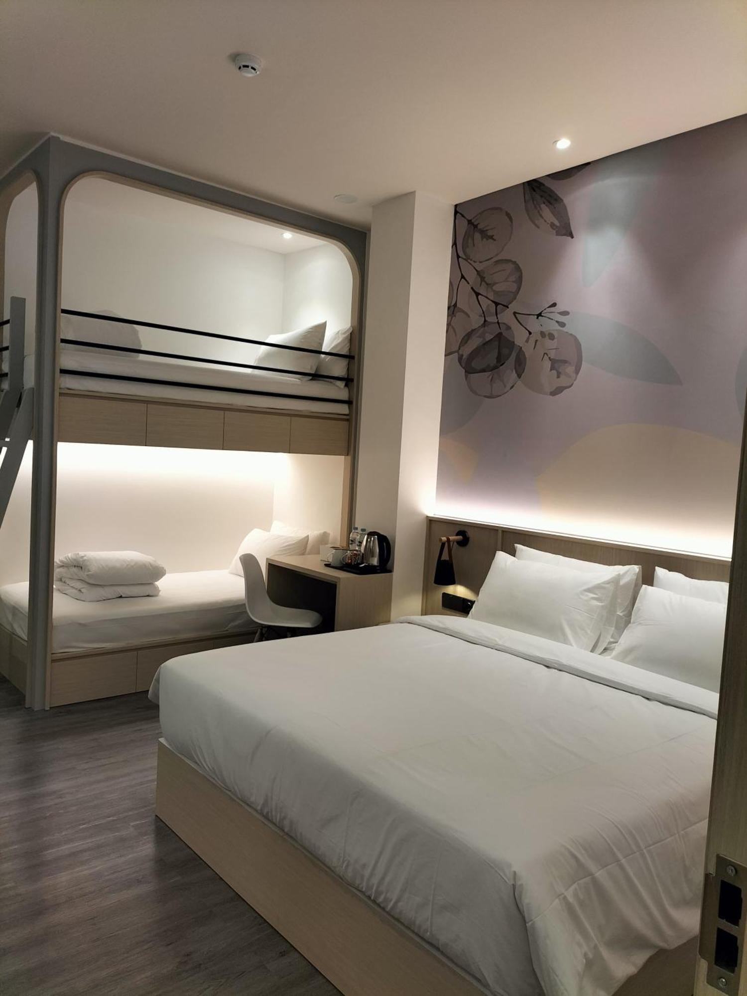 True Blue Hotel Menteng ジャカルタ エクステリア 写真
