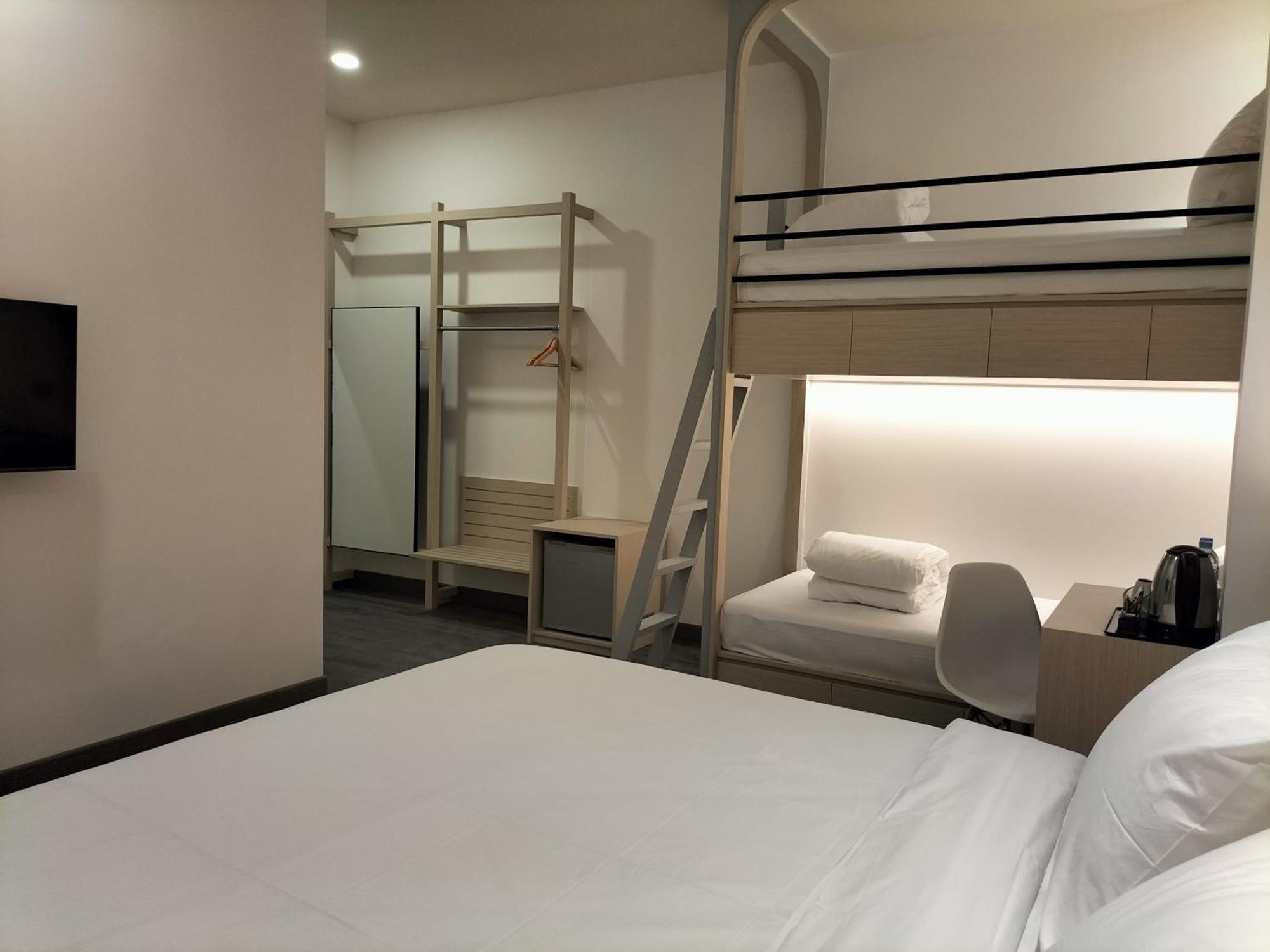 True Blue Hotel Menteng ジャカルタ エクステリア 写真