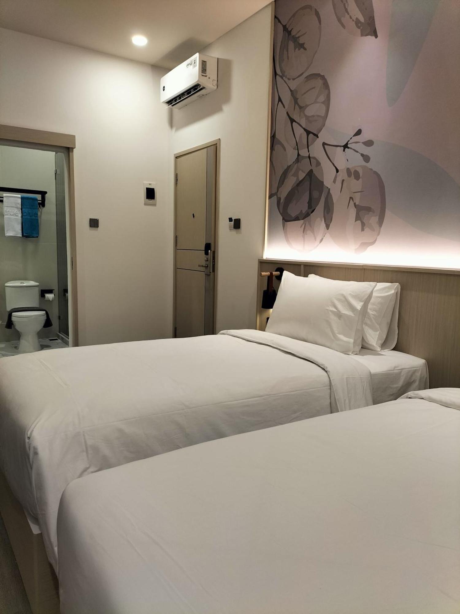 True Blue Hotel Menteng ジャカルタ エクステリア 写真