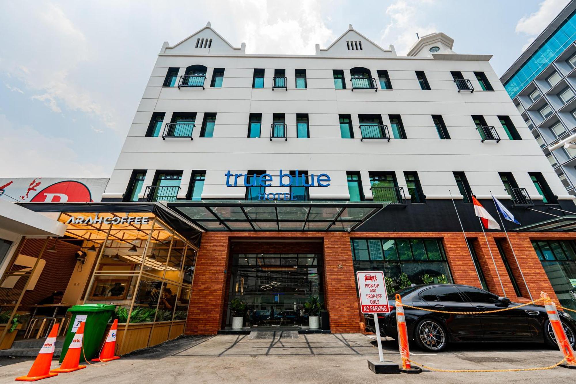 True Blue Hotel Menteng ジャカルタ エクステリア 写真