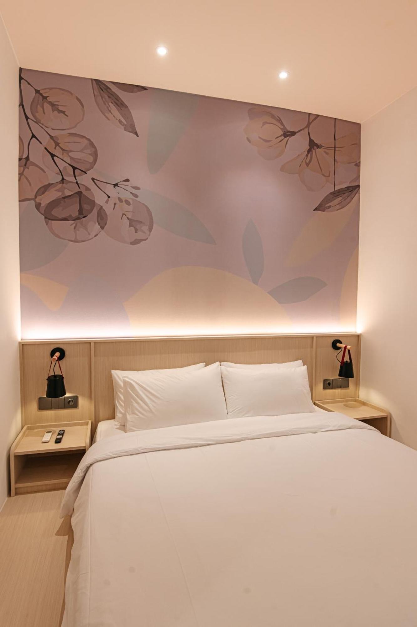 True Blue Hotel Menteng ジャカルタ エクステリア 写真