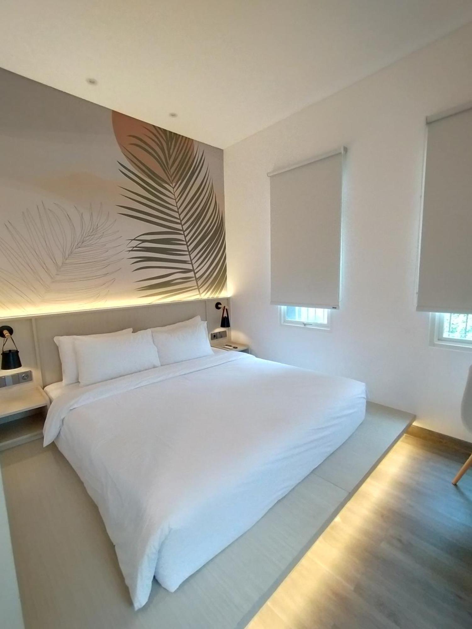 True Blue Hotel Menteng ジャカルタ エクステリア 写真