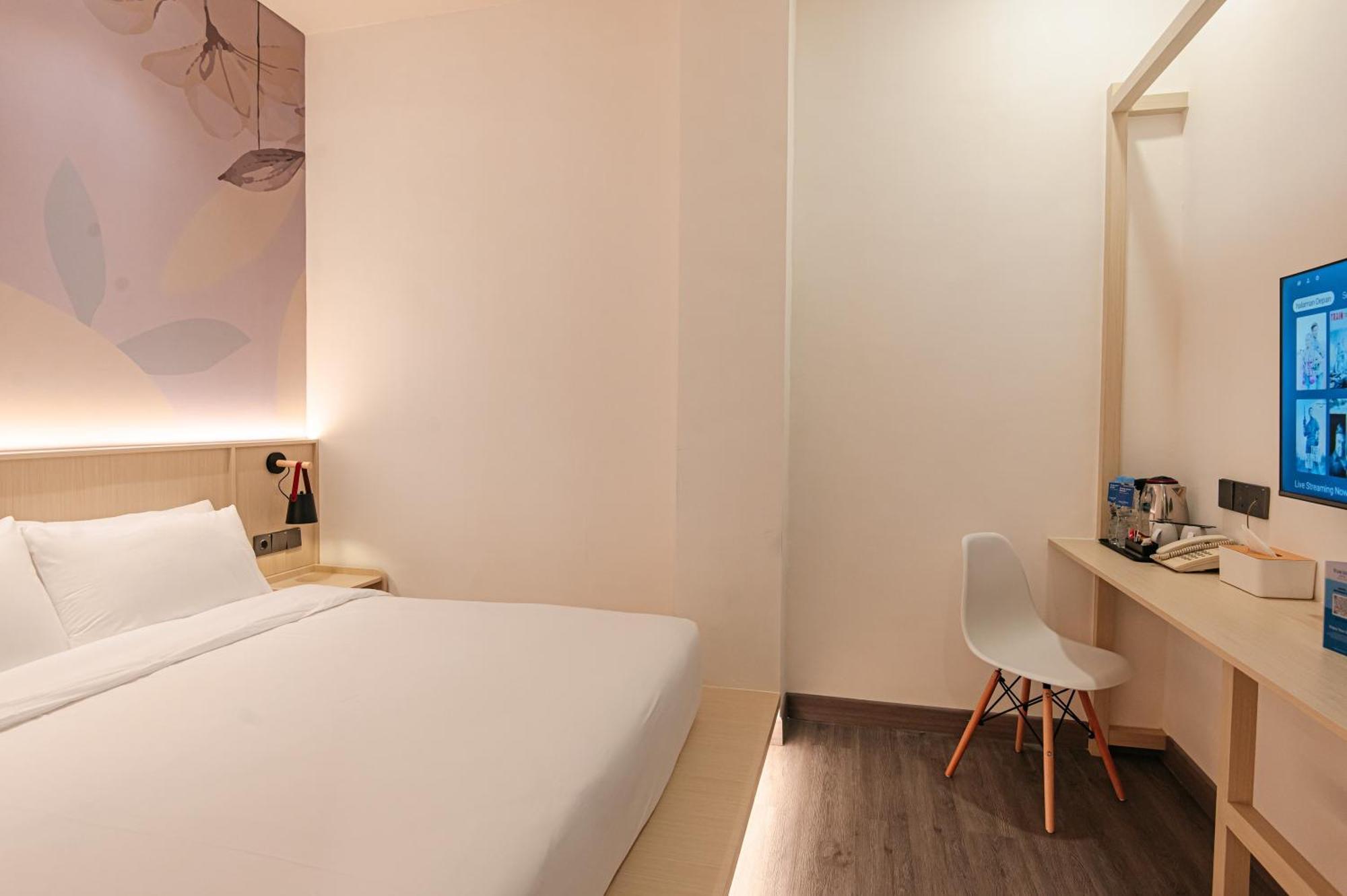 True Blue Hotel Menteng ジャカルタ エクステリア 写真