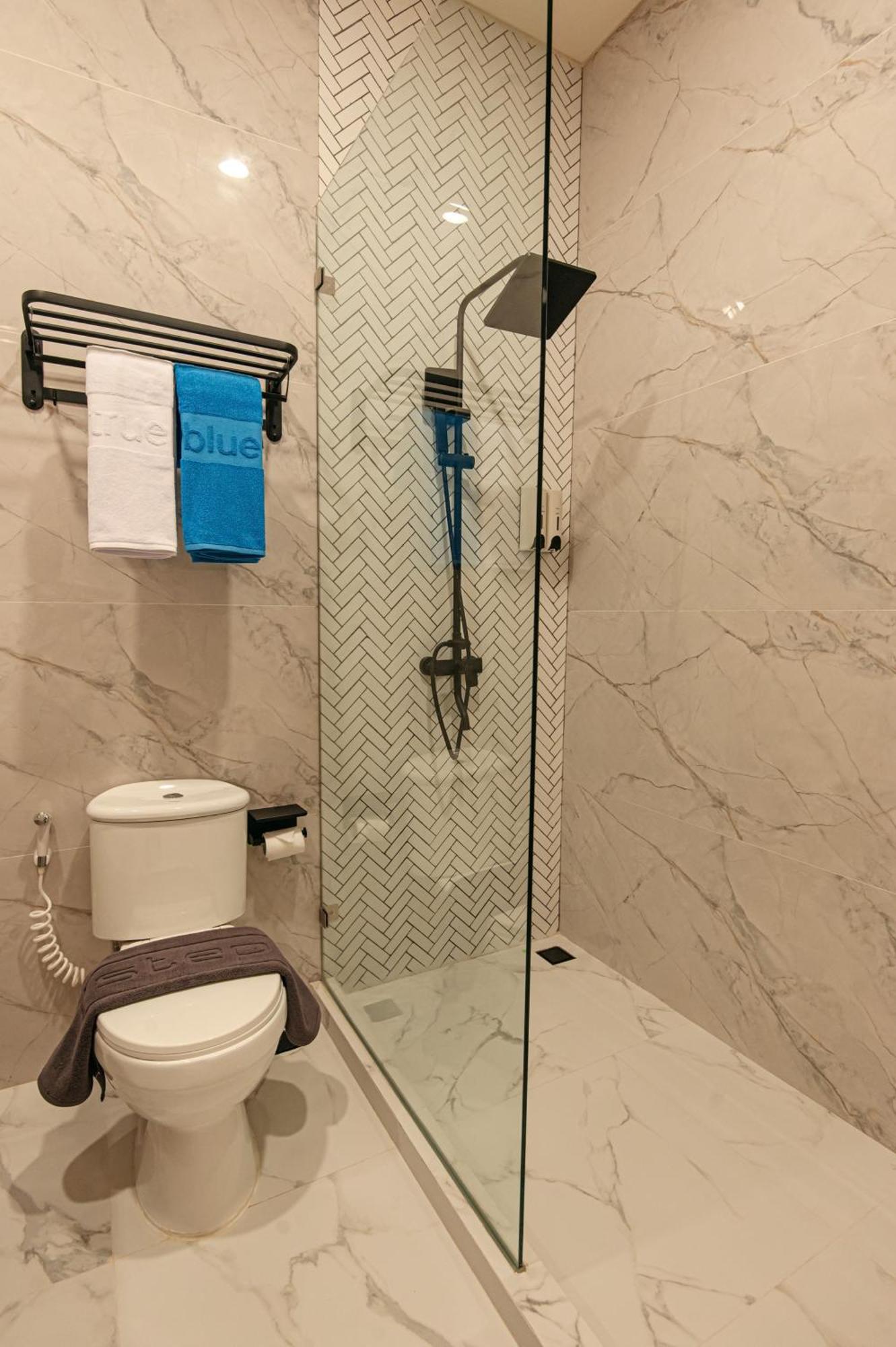 True Blue Hotel Menteng ジャカルタ エクステリア 写真